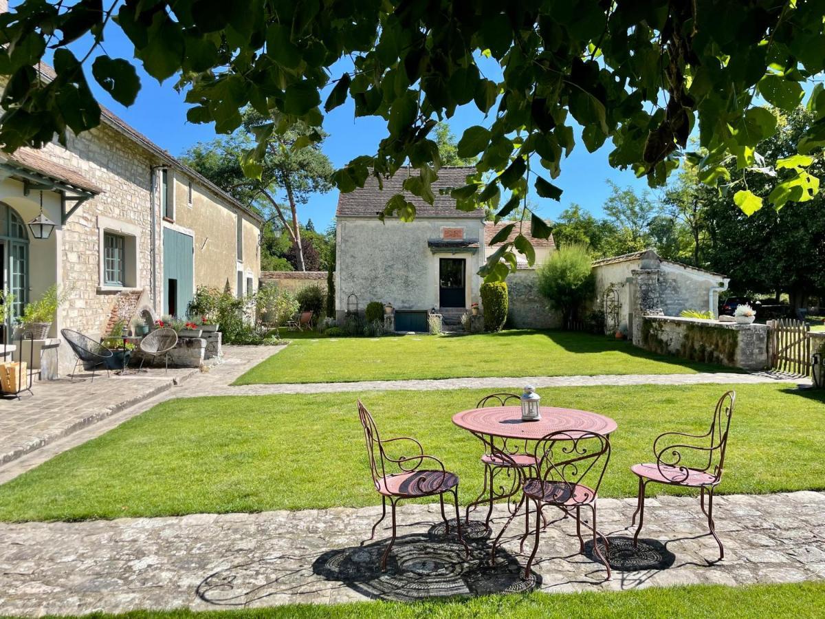 Appartement La Pierre Levée à Montigny-sur-Loing Extérieur photo